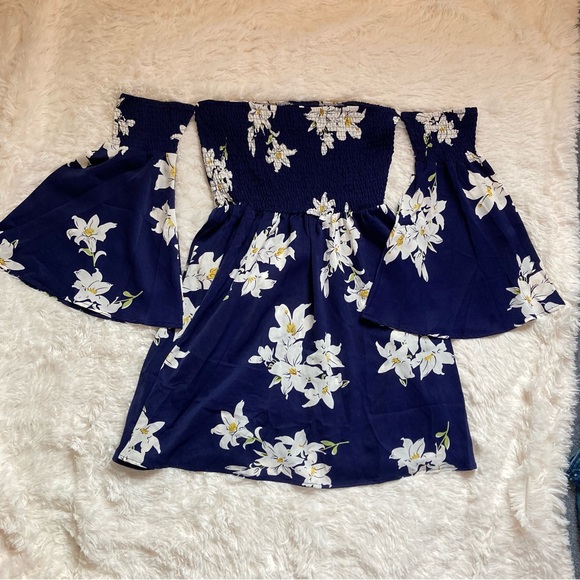 Oneyim off shoulder blue floral dress - Picture 4 of 13